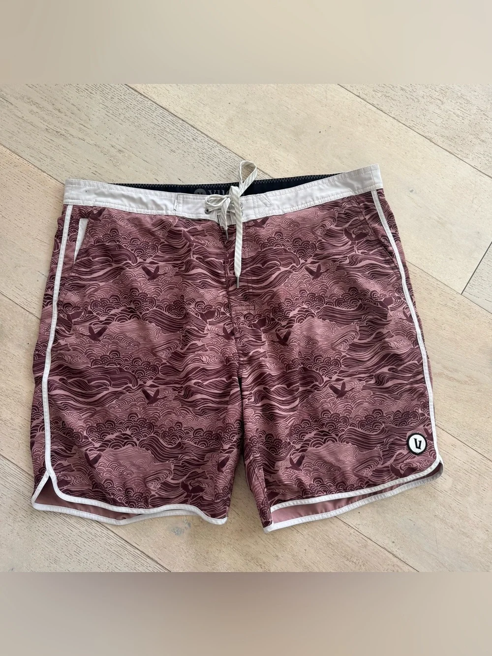 Vuori Men's Cruise Boardshort in Cedar Print 38 8”